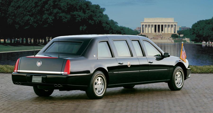  Cadillac DTS Presidential State Car 2005 года  (фото 7 из 12)